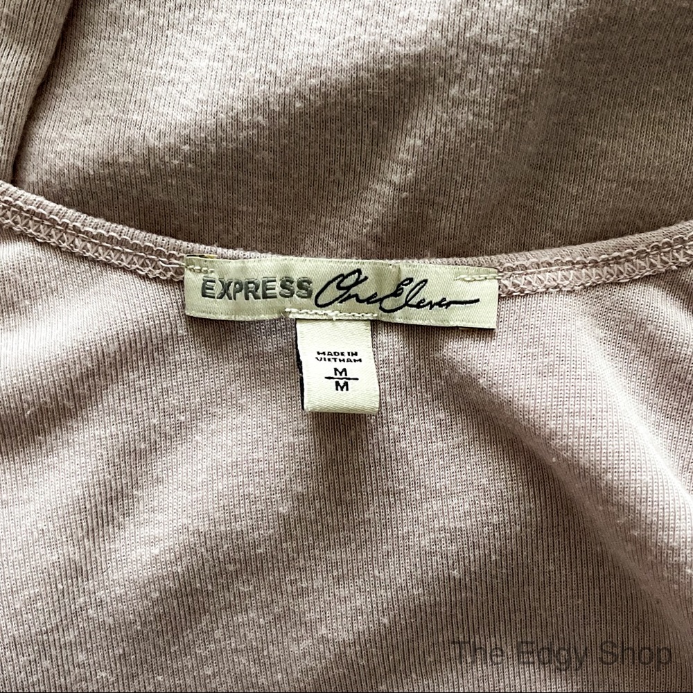 Express | Deep Scoop Neck Fitted Tank Top - Picture 4 of 6